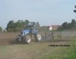 New Holland TM 285 beim Pflügen