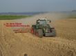 Fendt 930 mit Carrier 820 mit Meer im Hintergrund
