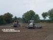 Claas Challenger und Case STX im Parallelflug.jpg